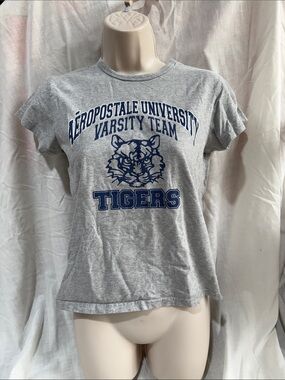 Y2K Aeropostale University Tigers Grey Graphic Tee